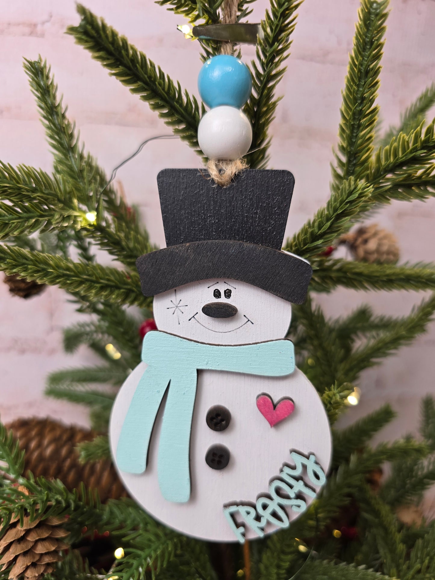 Ornament - Frosty the snowman  OR1009-25 - Hand Painted Christmas Ornament